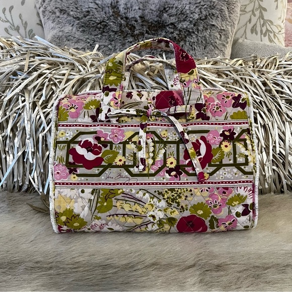 VERA BRADLEY Make Be Blush 2010 Iconic Large Hanging Organizer Trifold Cosmetic - Picture 1 of 15